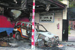 Sede de Protección Civil de Moncada incendiada.