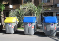 Contenedores de basura.