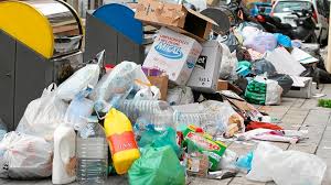 Thumbnail= Basura rodeando los contenedores.