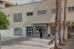 Entrada al centro de salud de Moncada.