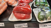 Embalaje de plástico de frutas y verduras.