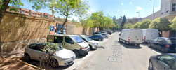 Calle del merca parking.