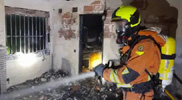 >Bombero en Masías.